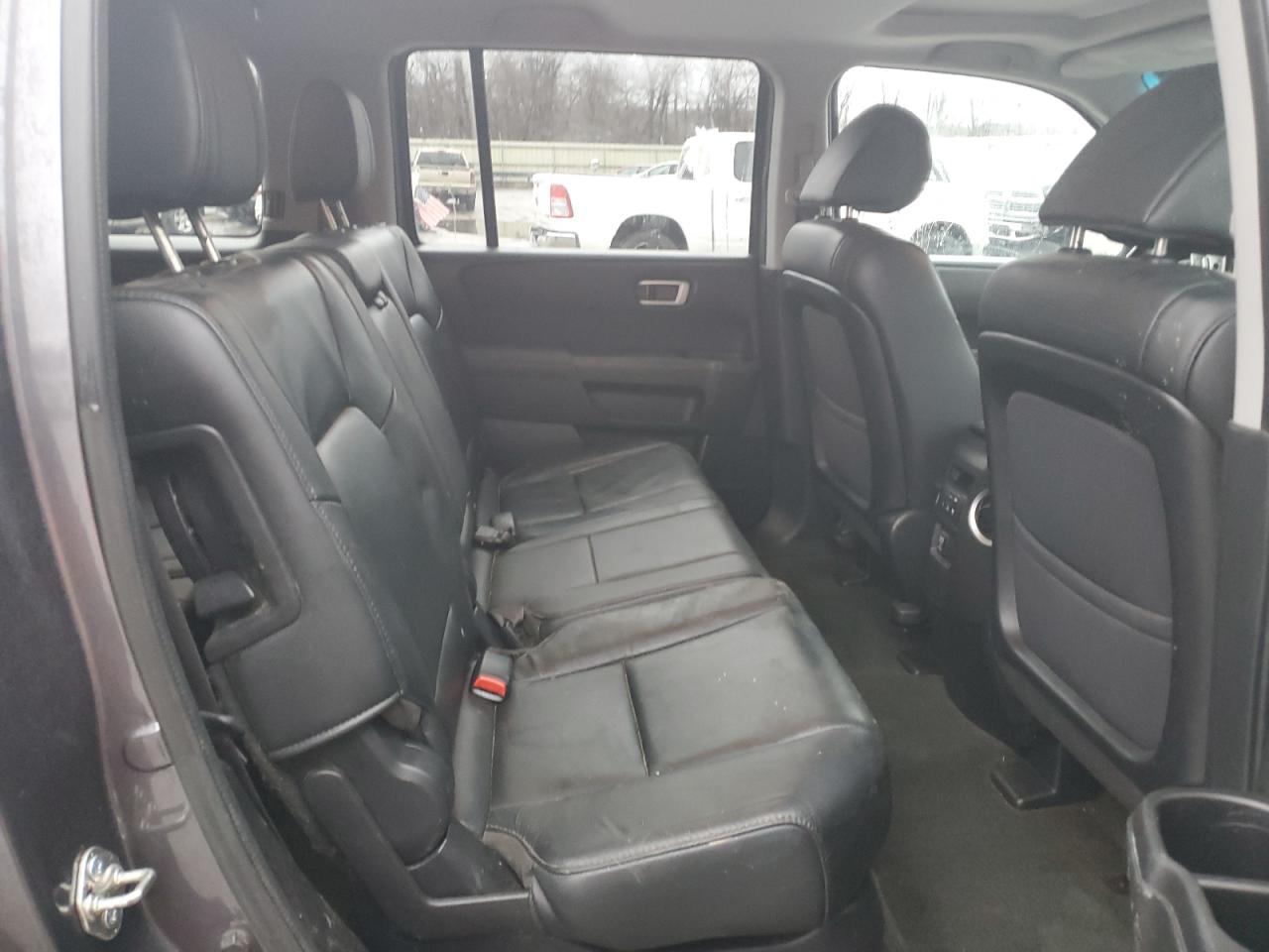 2015 Honda Pilot - Image 11