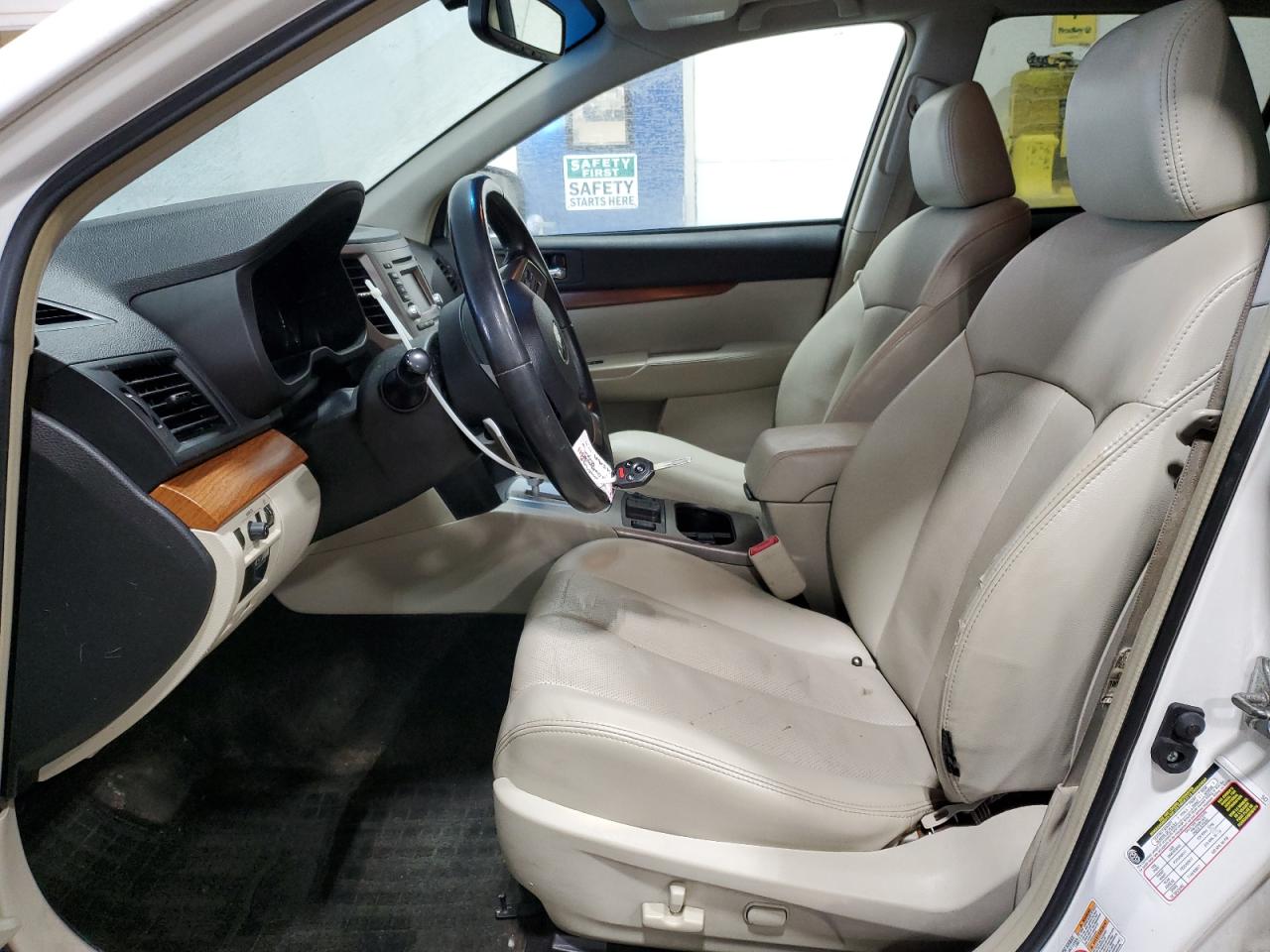 2013 Subaru Outback - Image 7