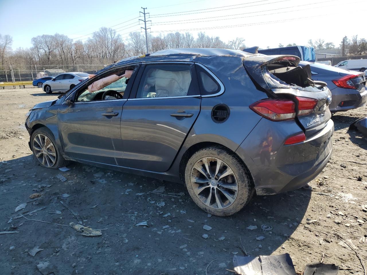 2018 Hyundai Elantra - Image 2