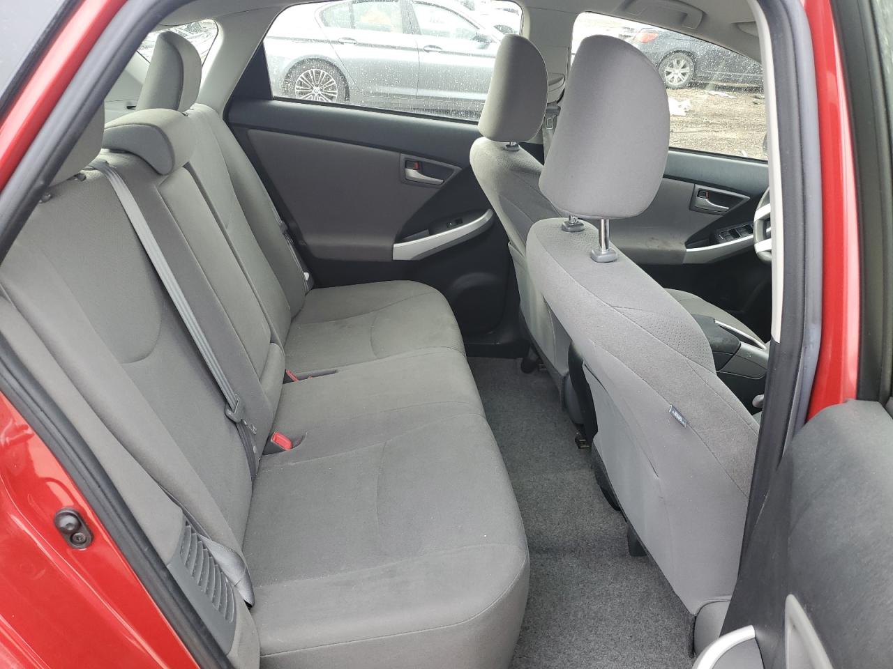2014 Toyota Prius - Image 10