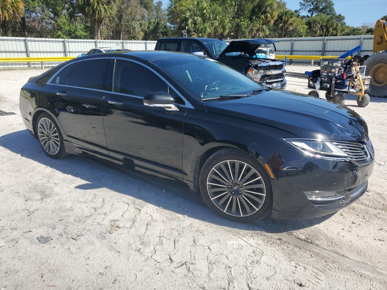 2016 Lincoln MKZ - Image 4