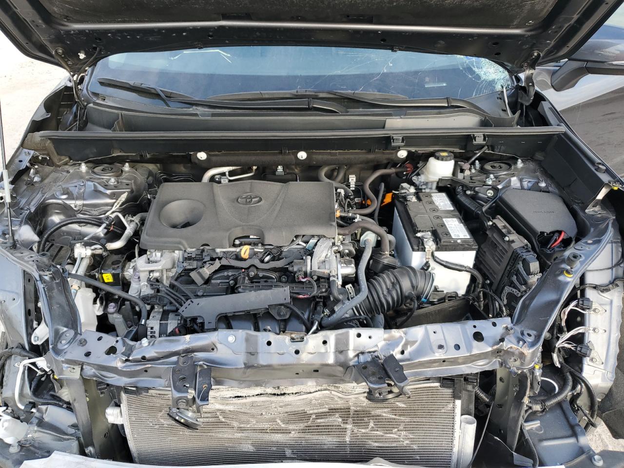 2023 Toyota RAV 4 - Image 12