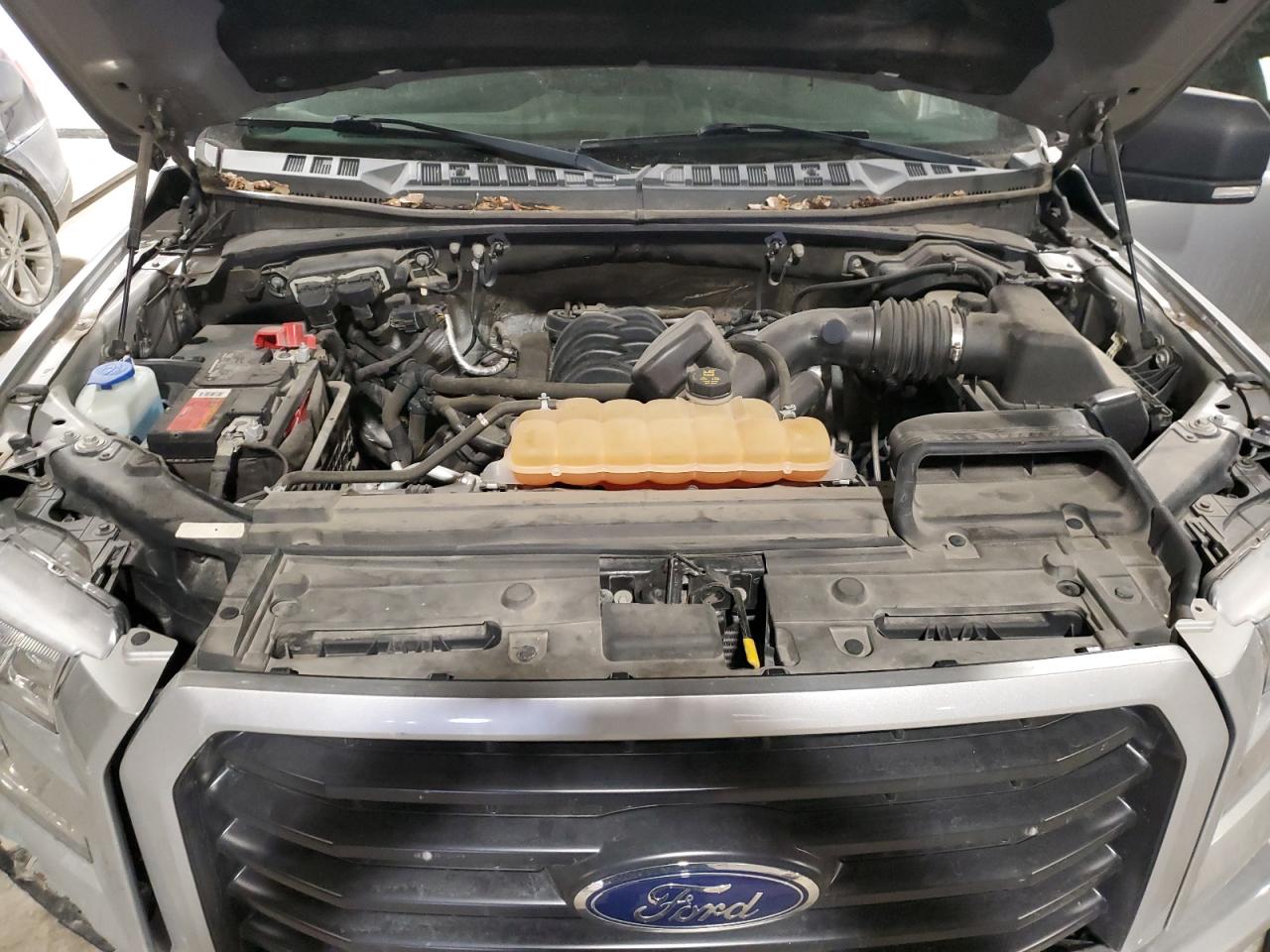 2015 Ford F-150 - Image 12