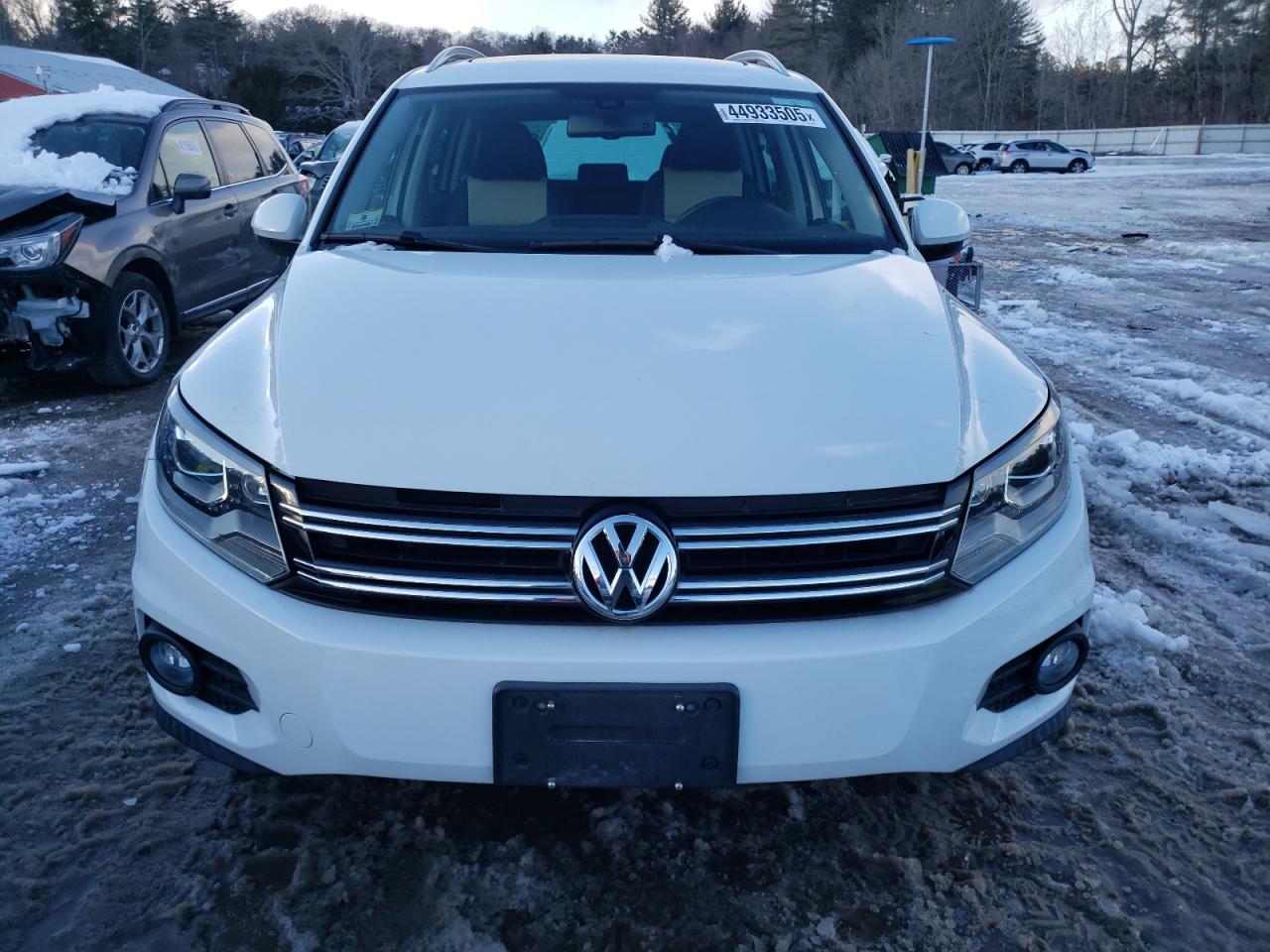 2016 Volkswagen Tiguan - Image 5