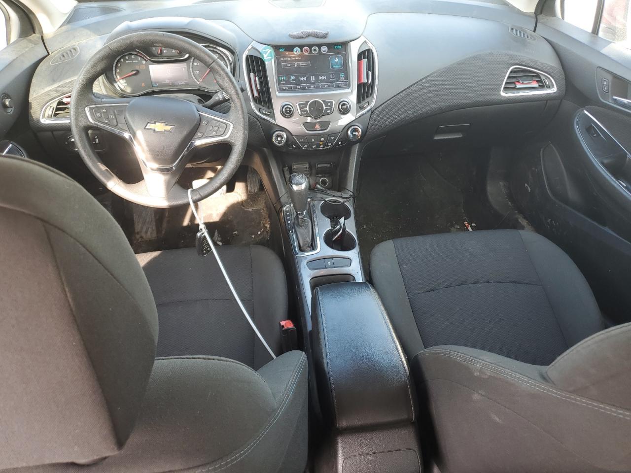 2017 Chevrolet Cruze - Image 8
