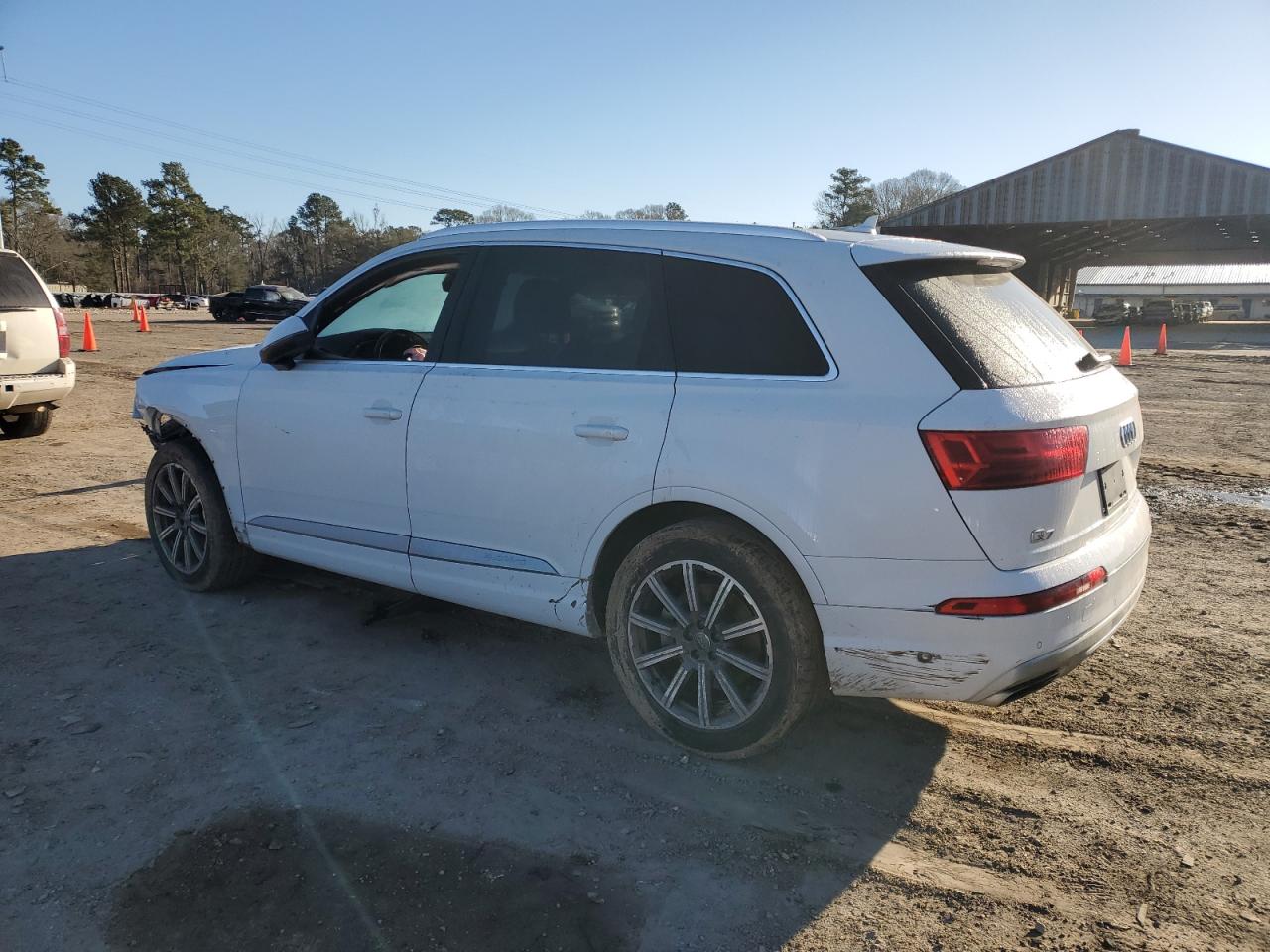 2017 Audi Q7 - Image 2