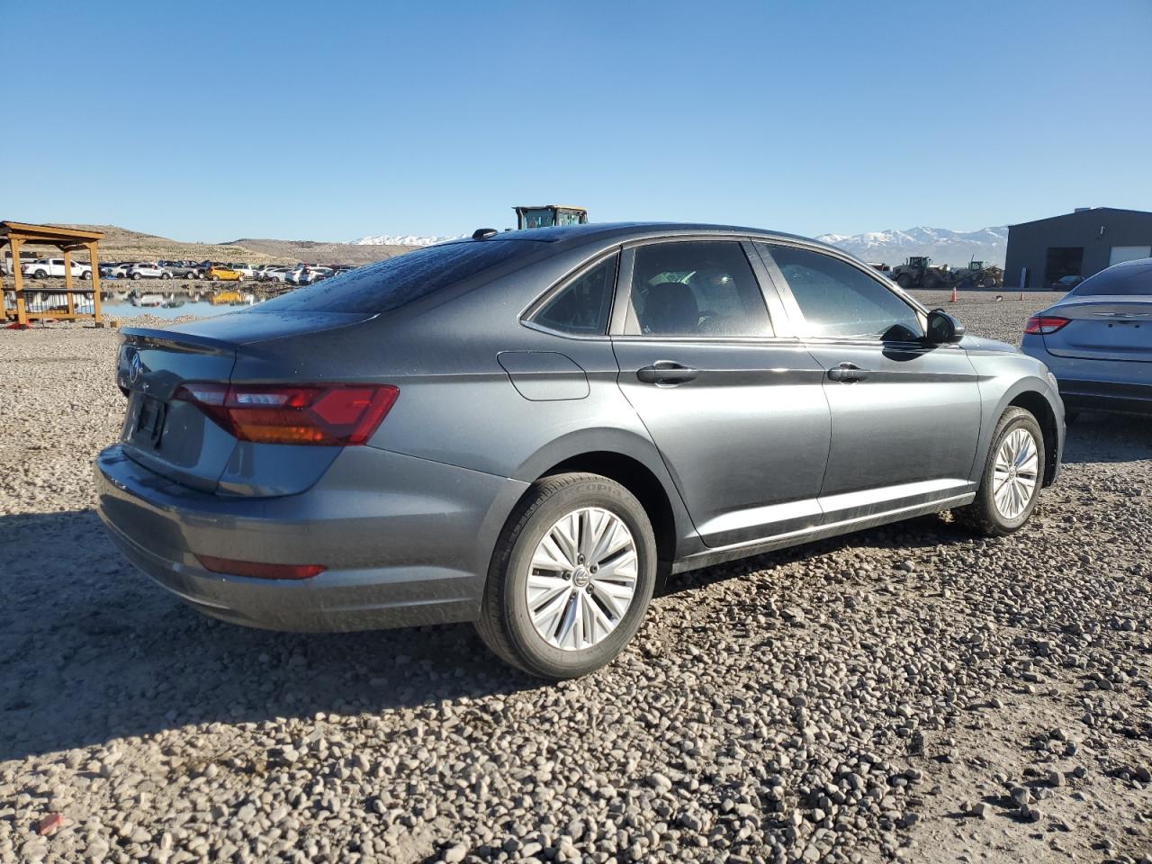 2019 Volkswagen Jetta - Image 3
