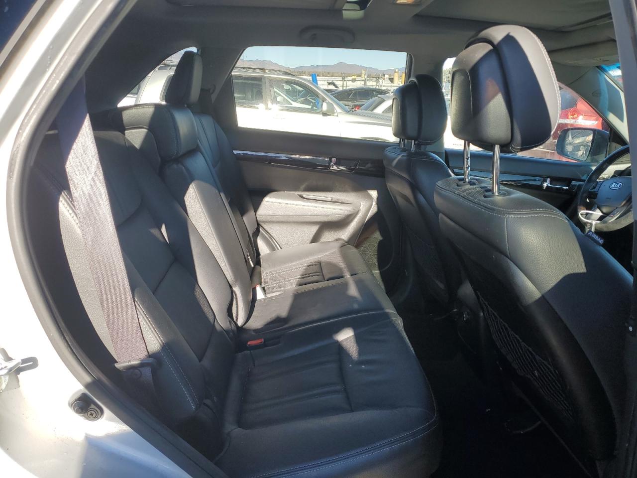 2013 Kia Sorento - Image 11
