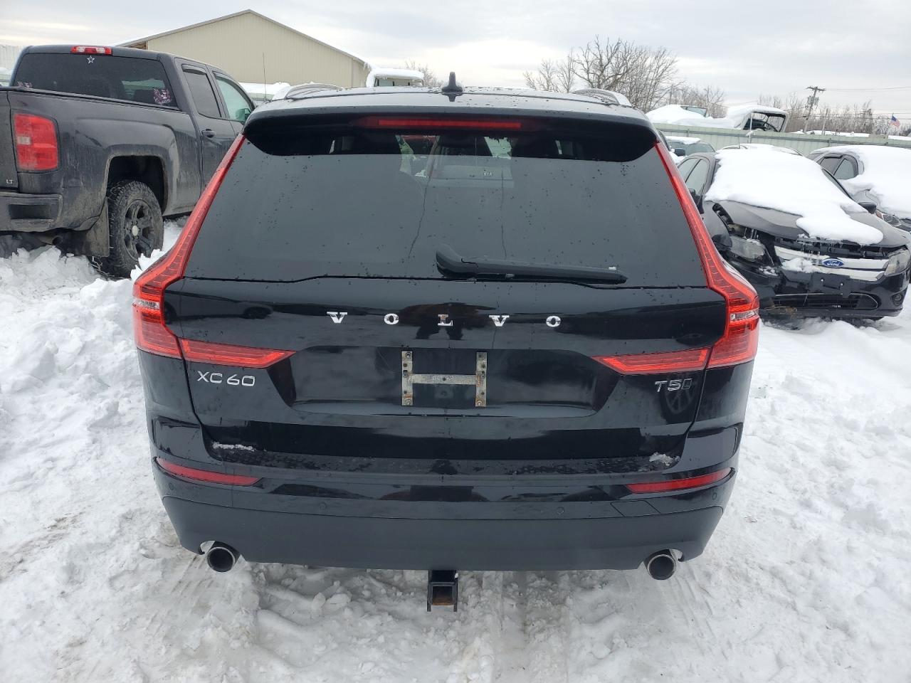 2020 Volvo XC60 - Image 6