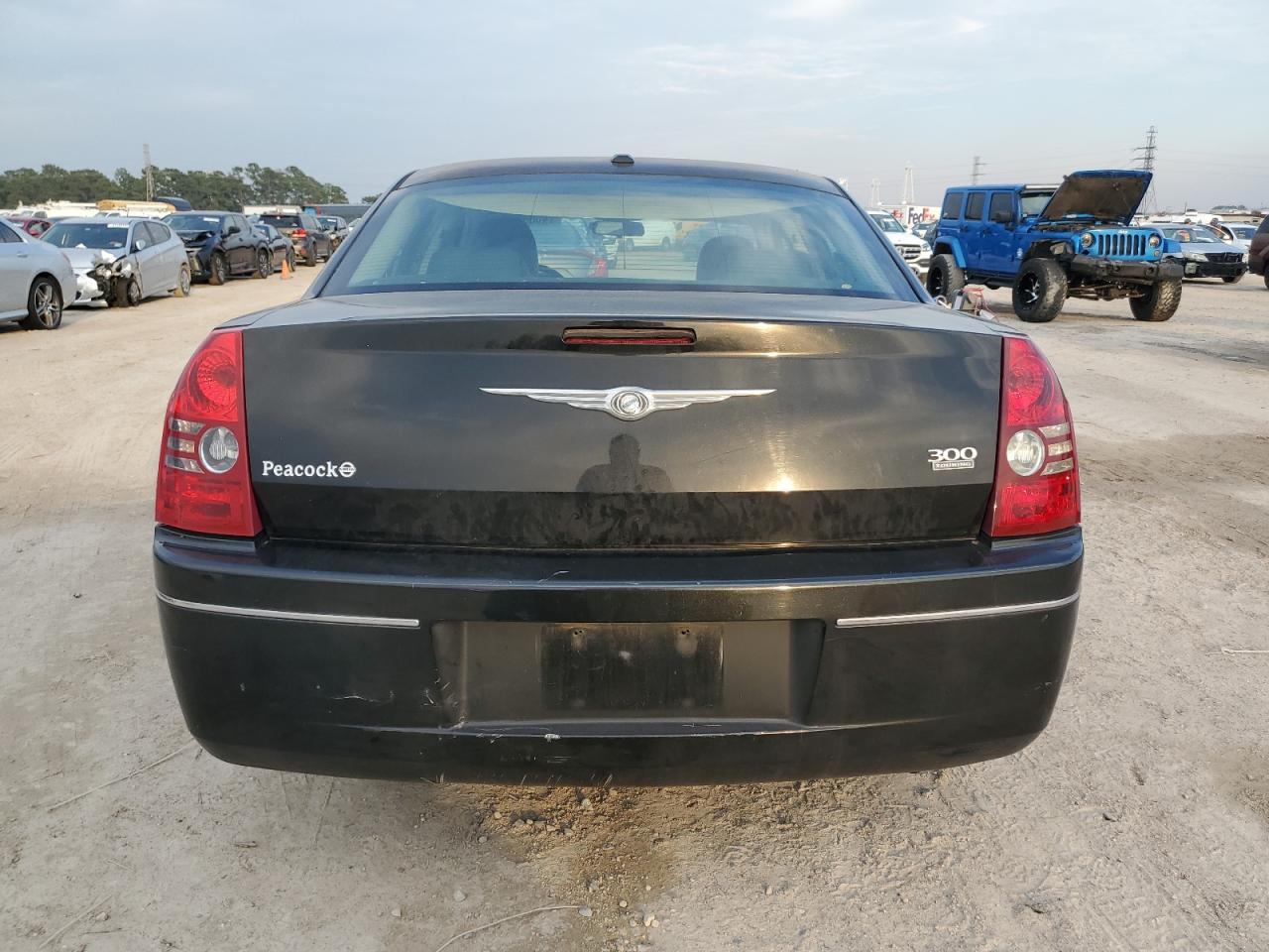 2010 Chrysler 300 - Image 6