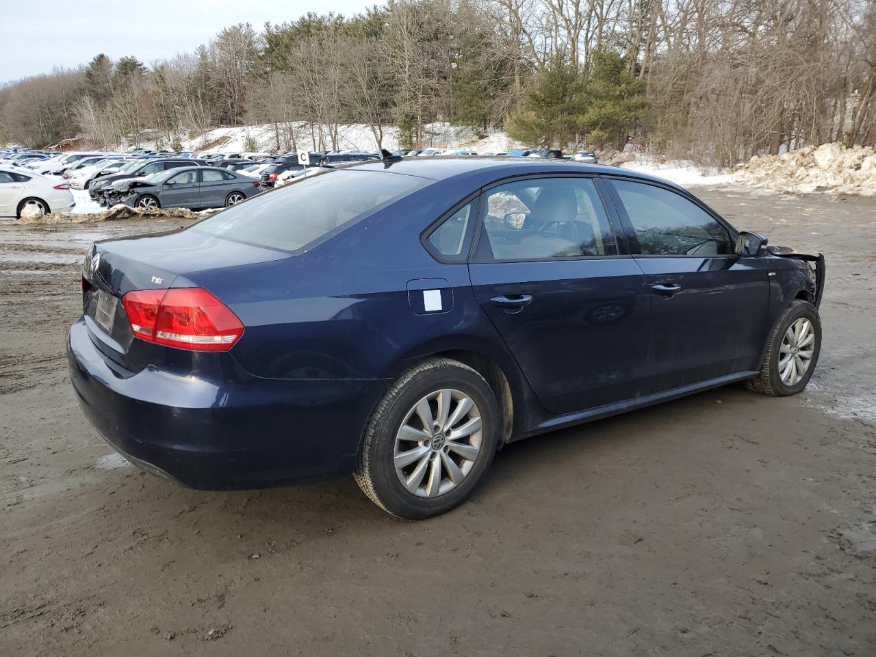 2014 Volkswagen Passat - Image 3