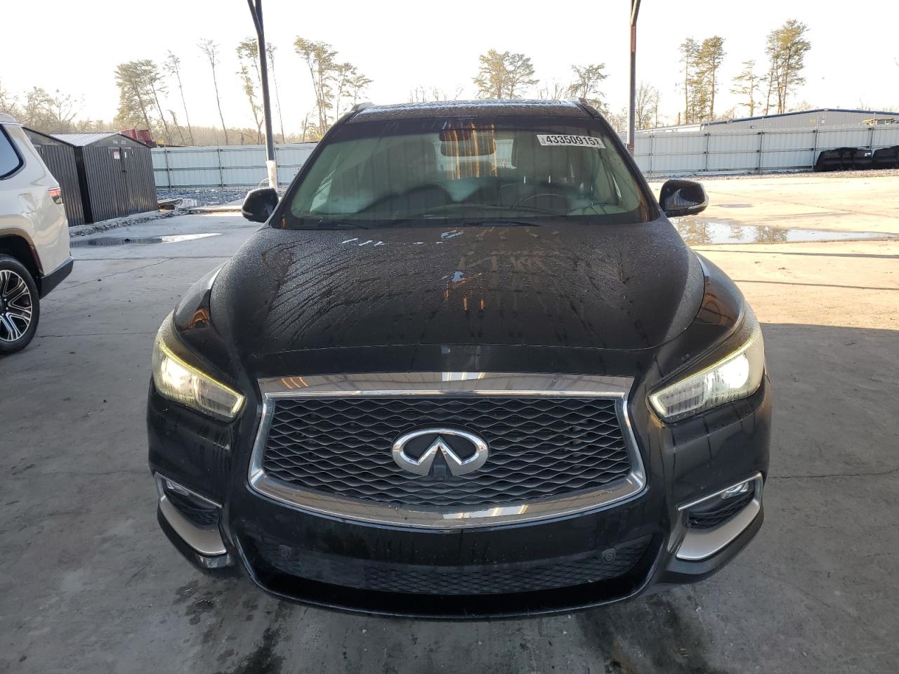 2016 Infiniti QX60 - Image 5