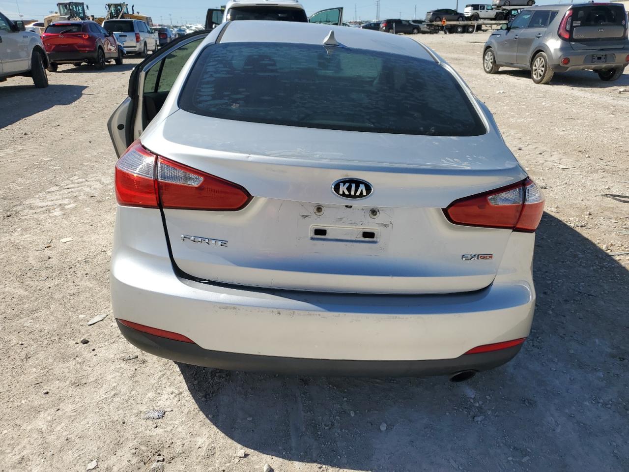 2014 Kia Forte - Image 6
