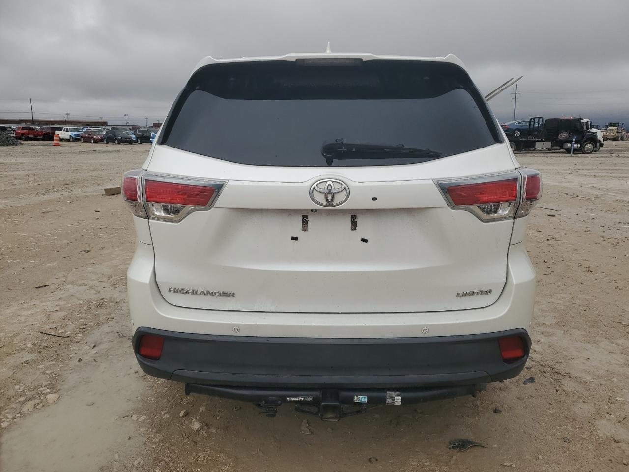 2016 Toyota Highlander - Image 6