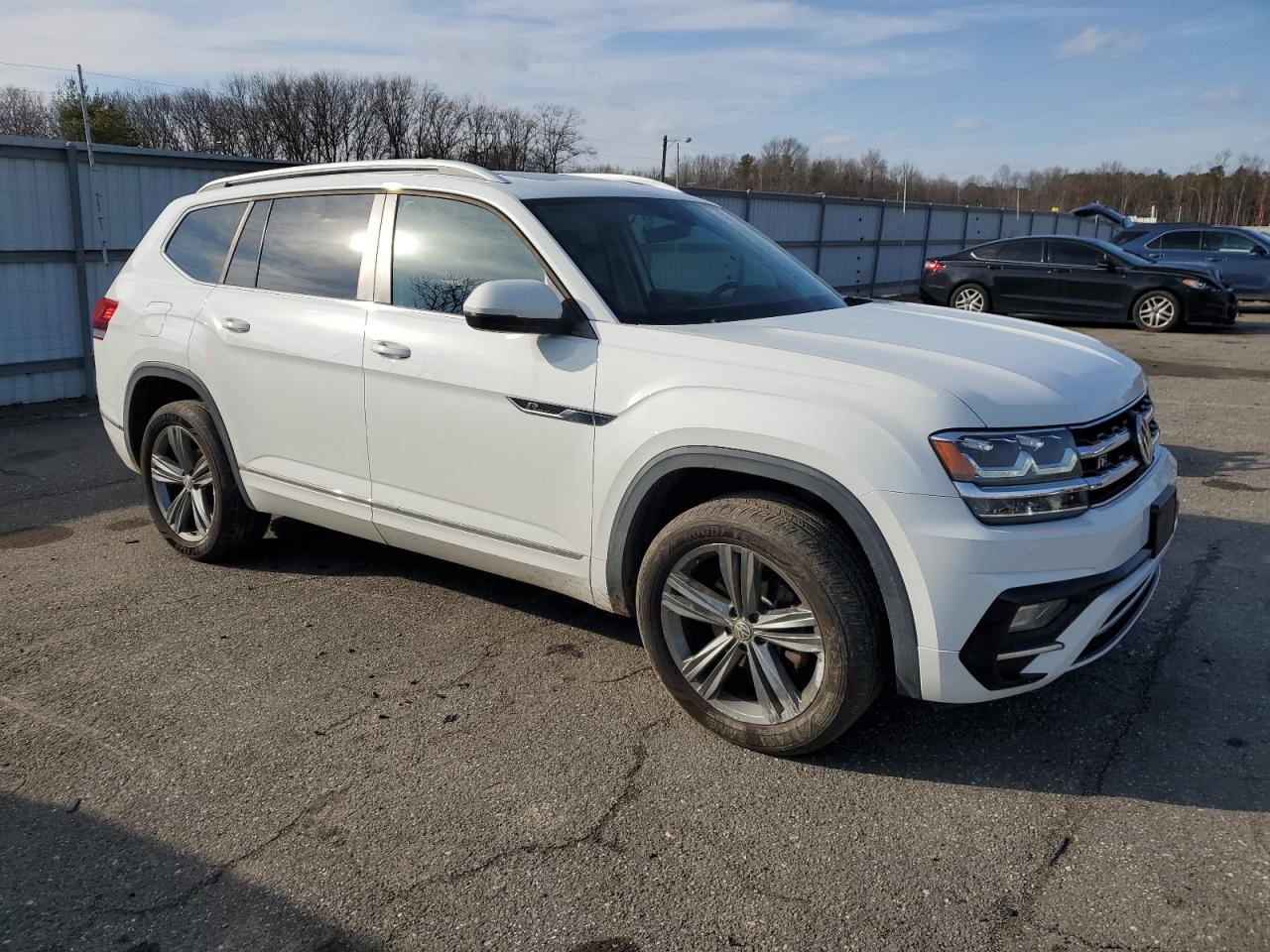 2019 Volkswagen Atlas - Image 4
