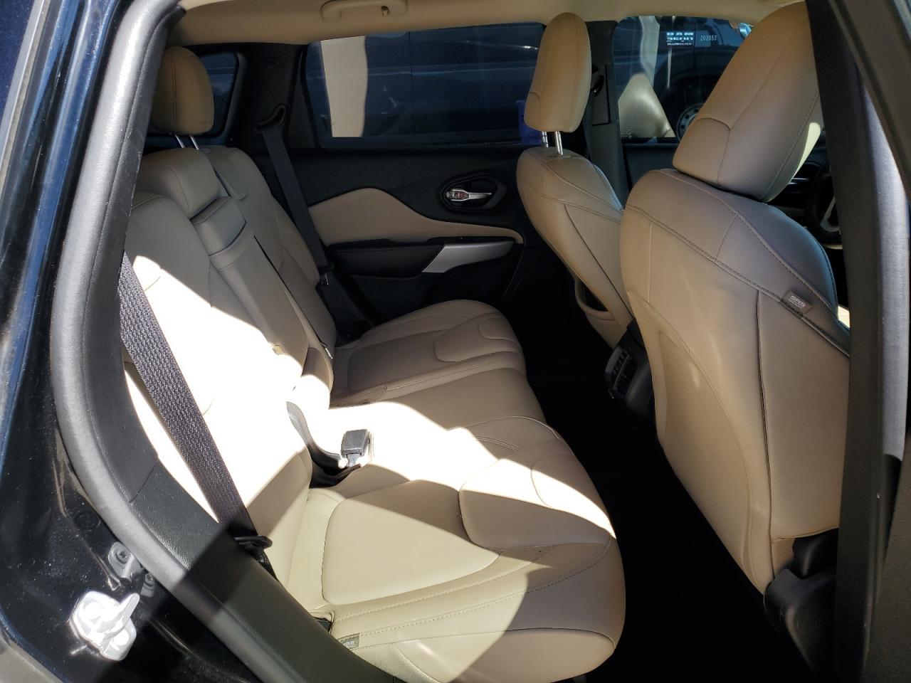 2018 Jeep Grand Cherokee - Image 10