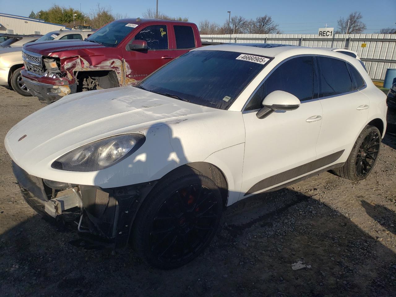 2016 Porsche Macan - Image 1