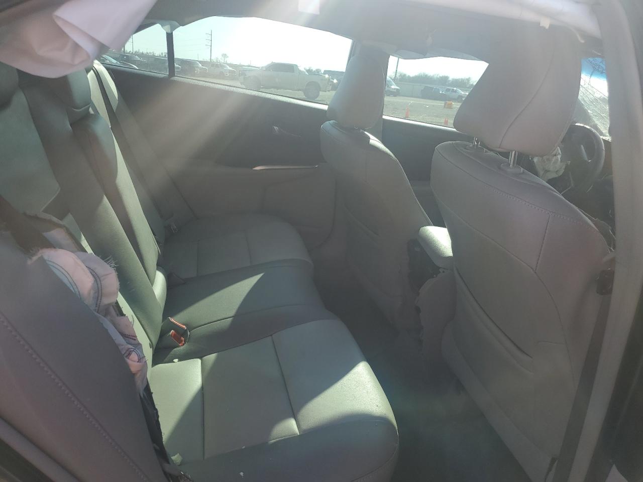 2014 Toyota Camry - Image 10