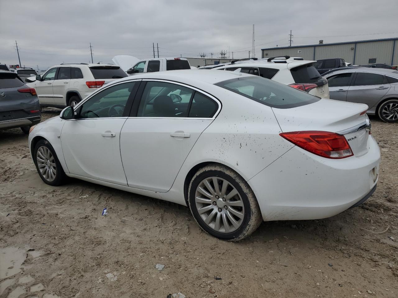 2011 Buick Regal - Image 2