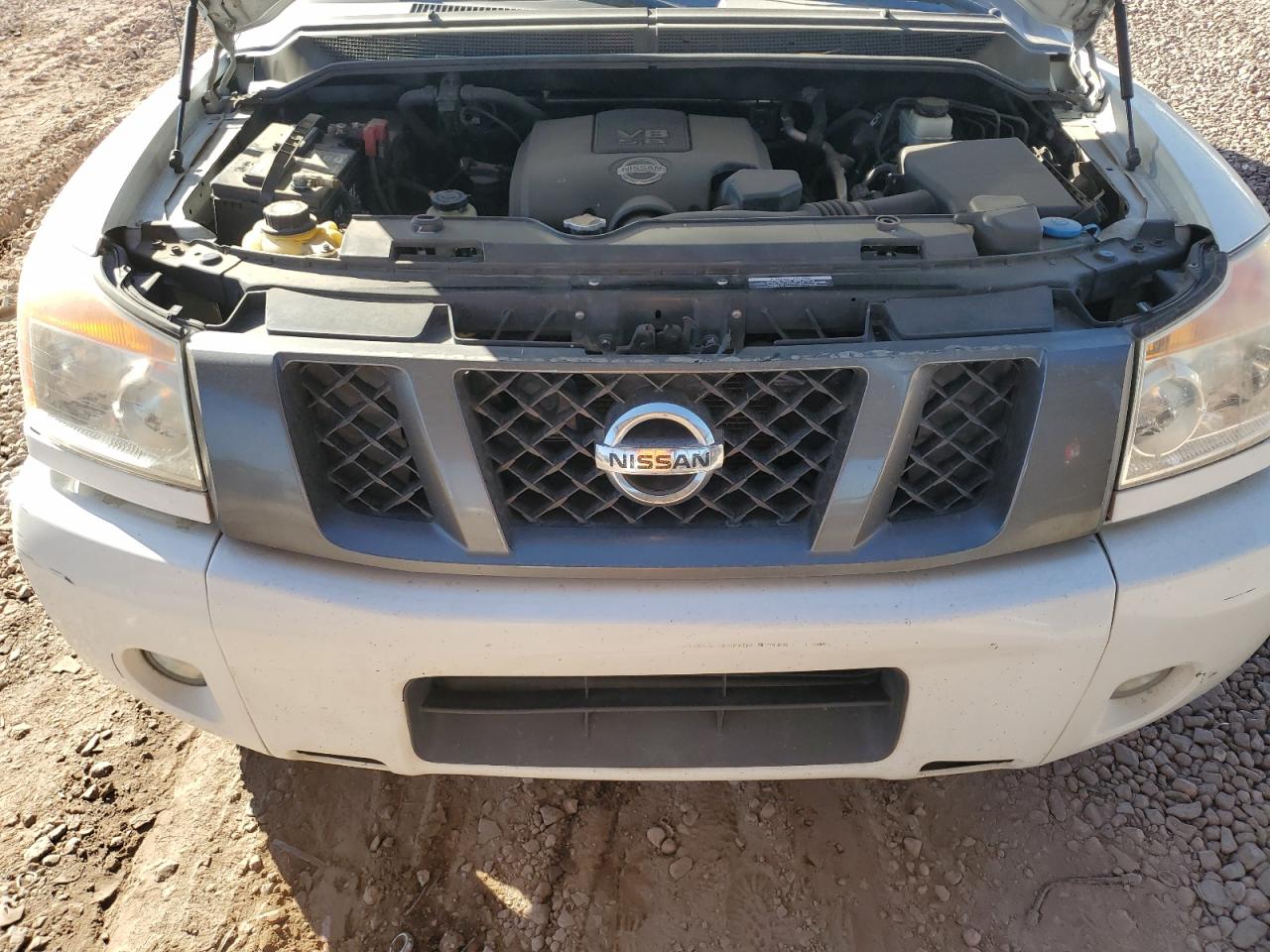 2012 Nissan Titan - Image 11