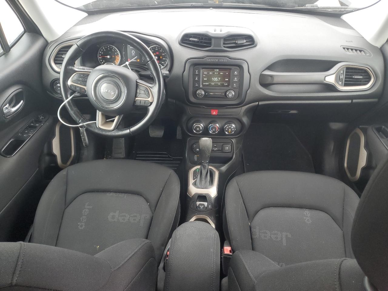 2017 Jeep Renegade - Image 8
