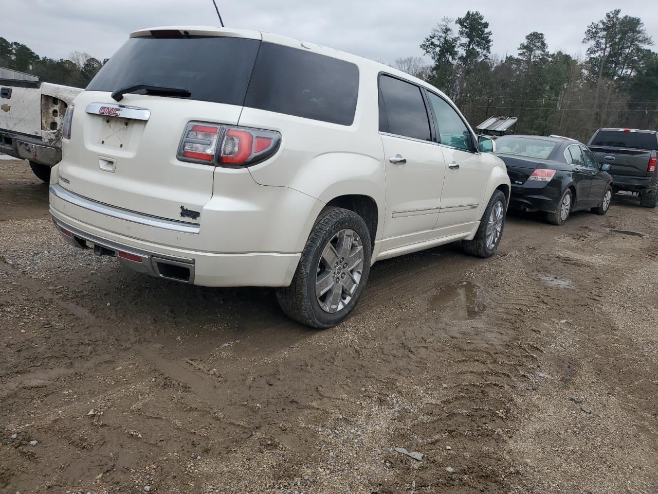 2013 GMC Acadia - Image 3