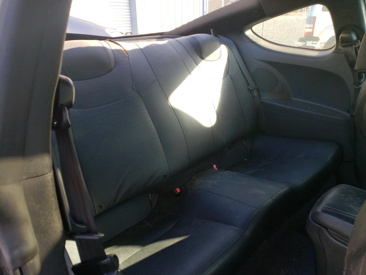 2016 Hyundai Genesis - Image 10