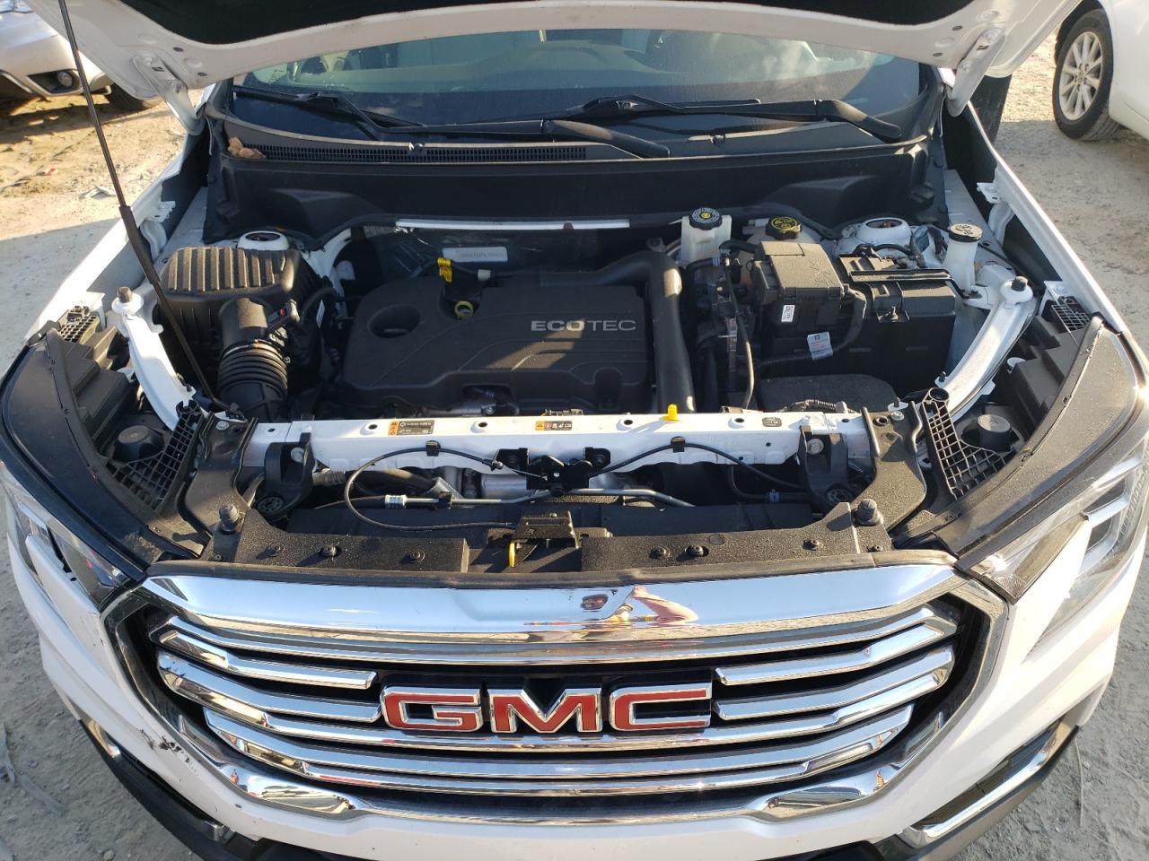 2022 GMC Terrain - Image 12