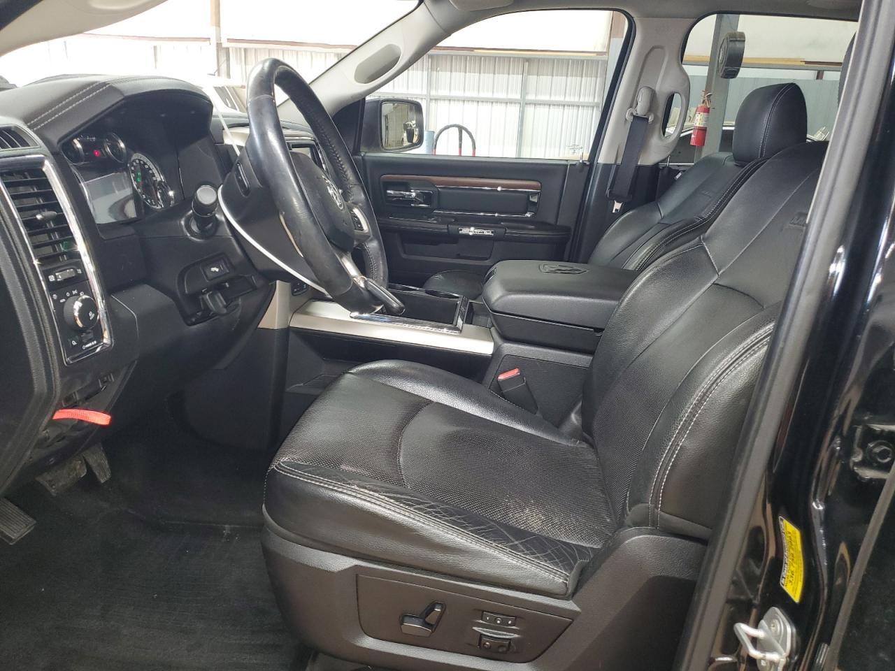 2014 RAM 1500 - Image 7