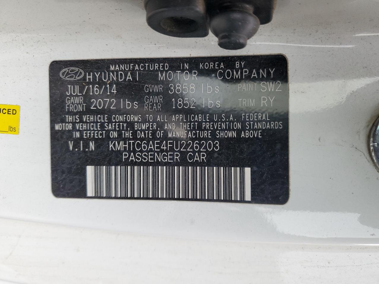 2015 Hyundai Veloster - Image 13