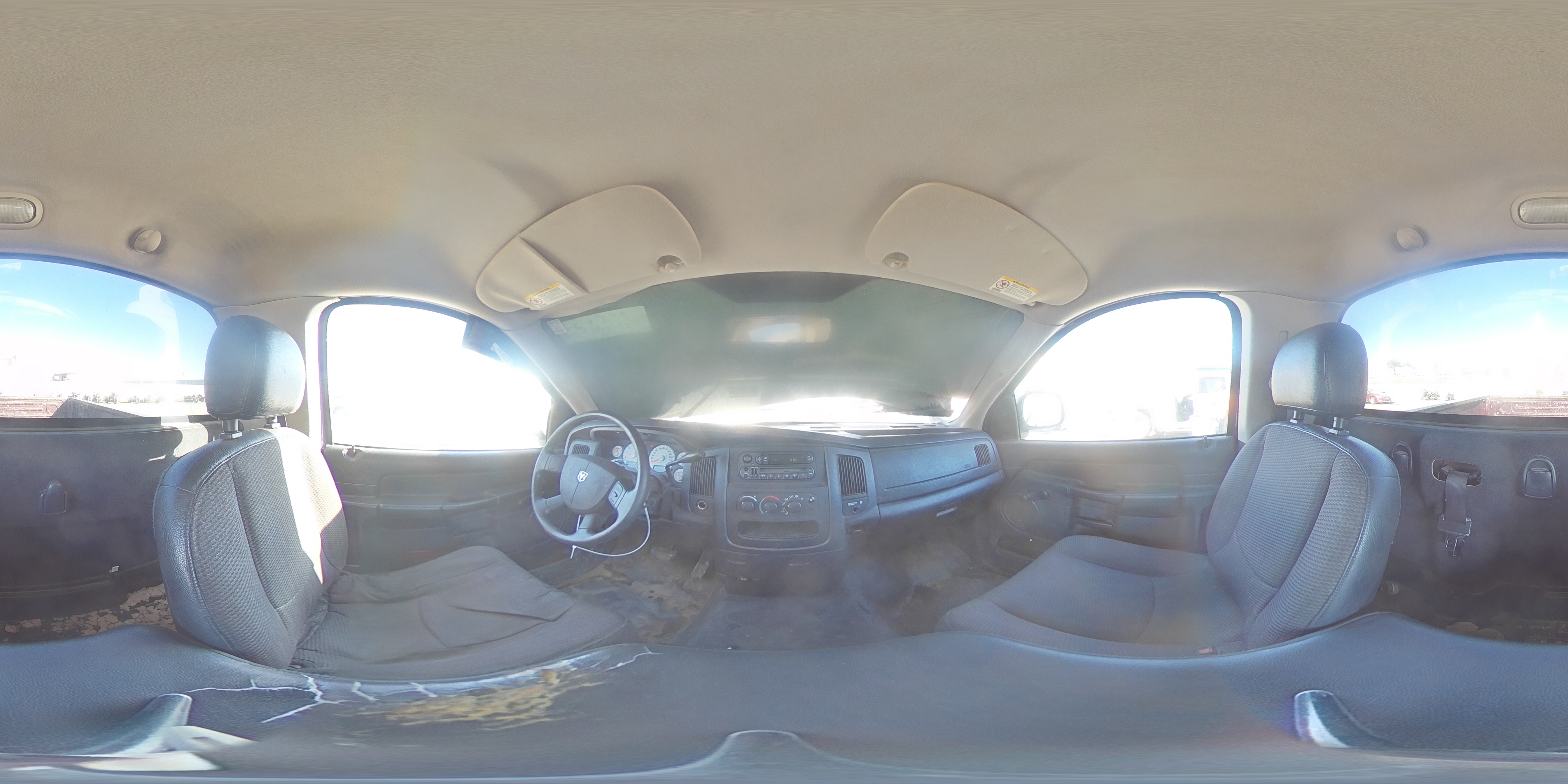 2004 Dodge RAM - Image 12