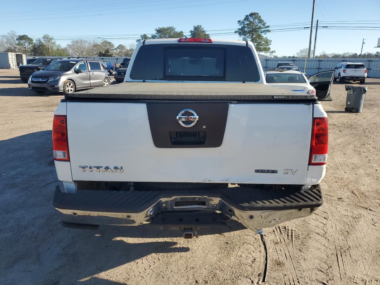 2012 Nissan Titan - Image 6