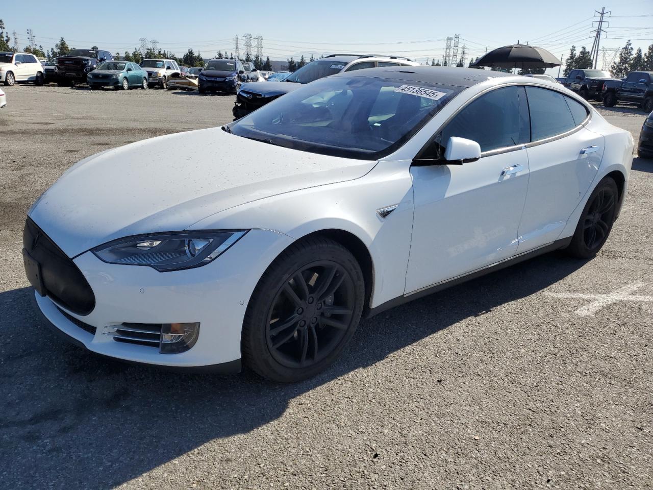 Rancho Cucamonga, CA에서 판매 중인 2014 Tesla Model S - Side