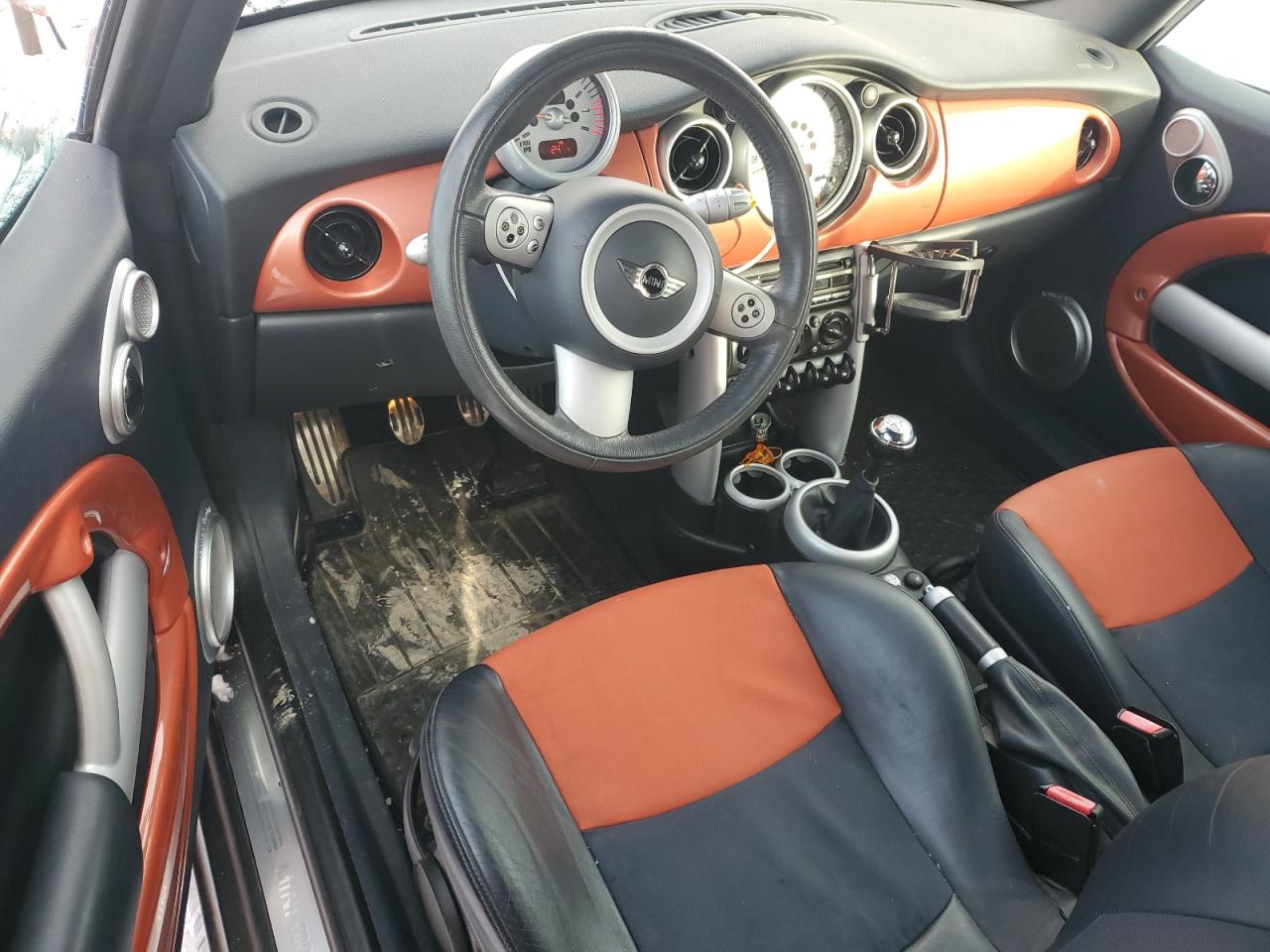 2006 MINI Cooper - Image 8
