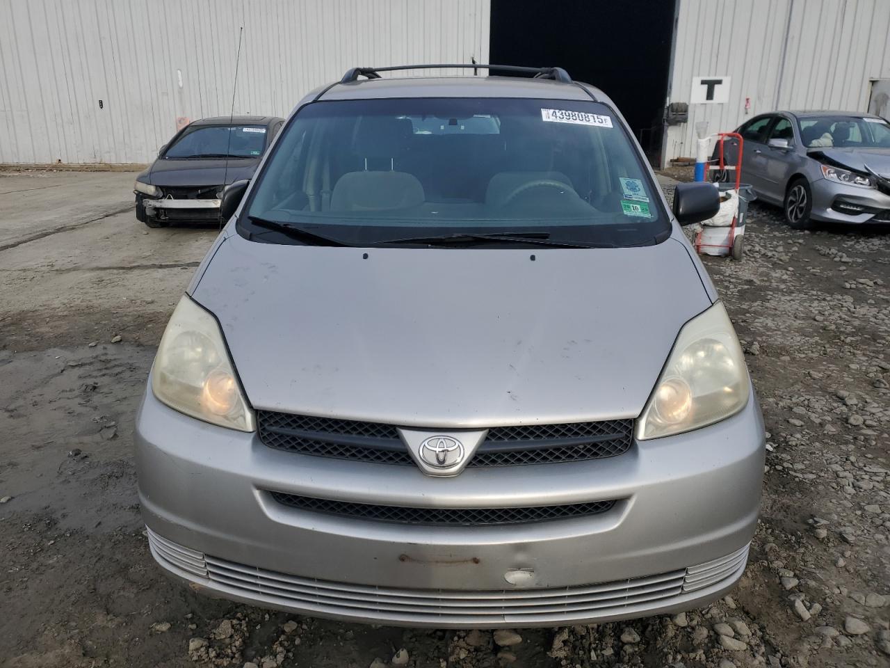 2005 Toyota Sienna - Image 5