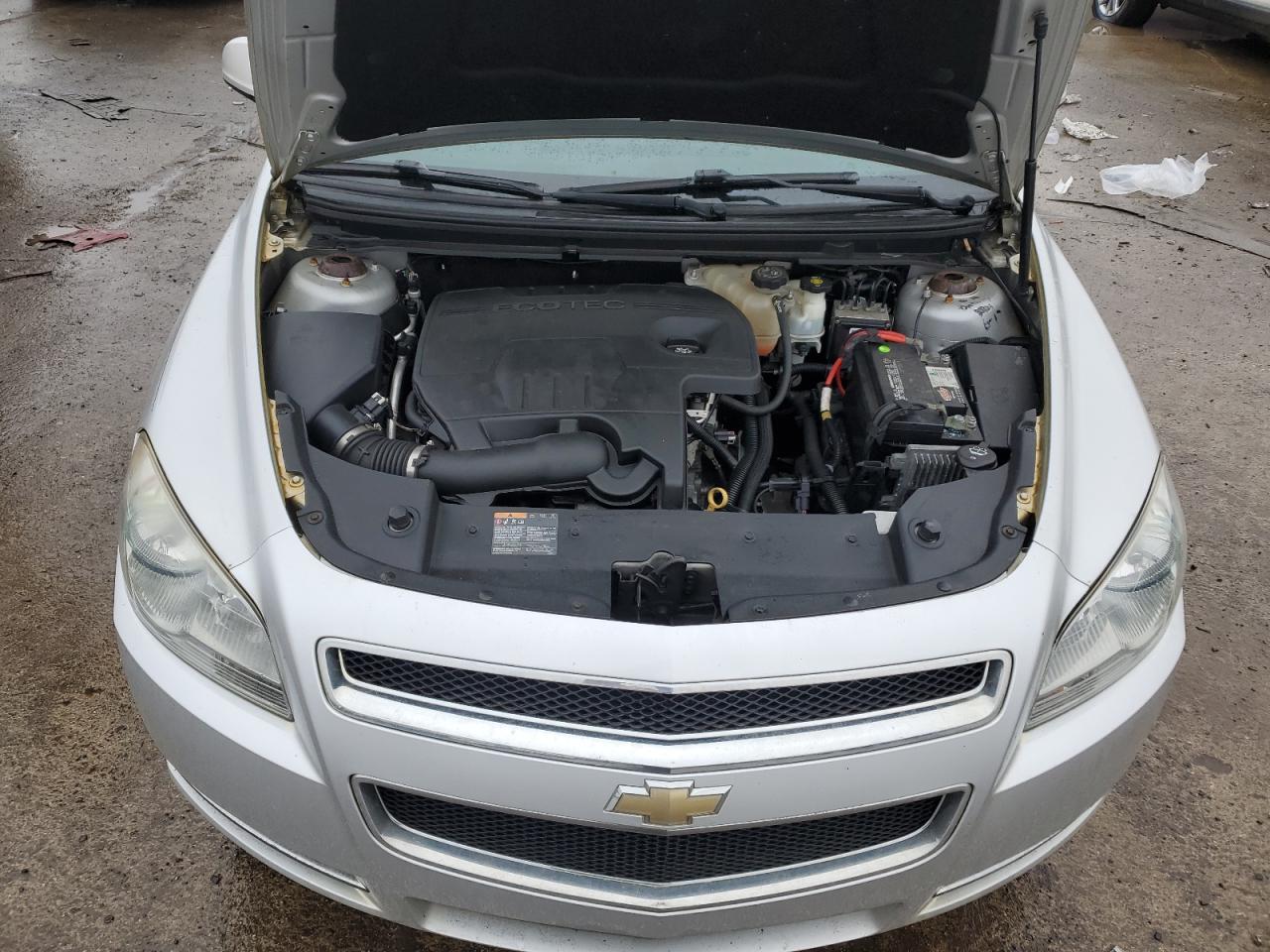 2011 Chevrolet Malibu - Image 12