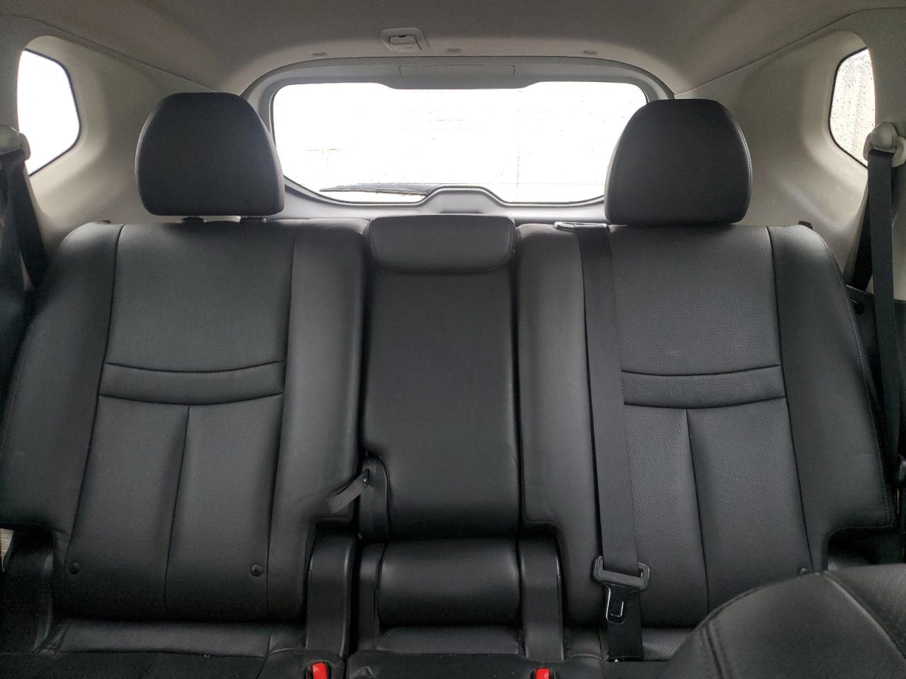 2015 Nissan Rogue - Image 10