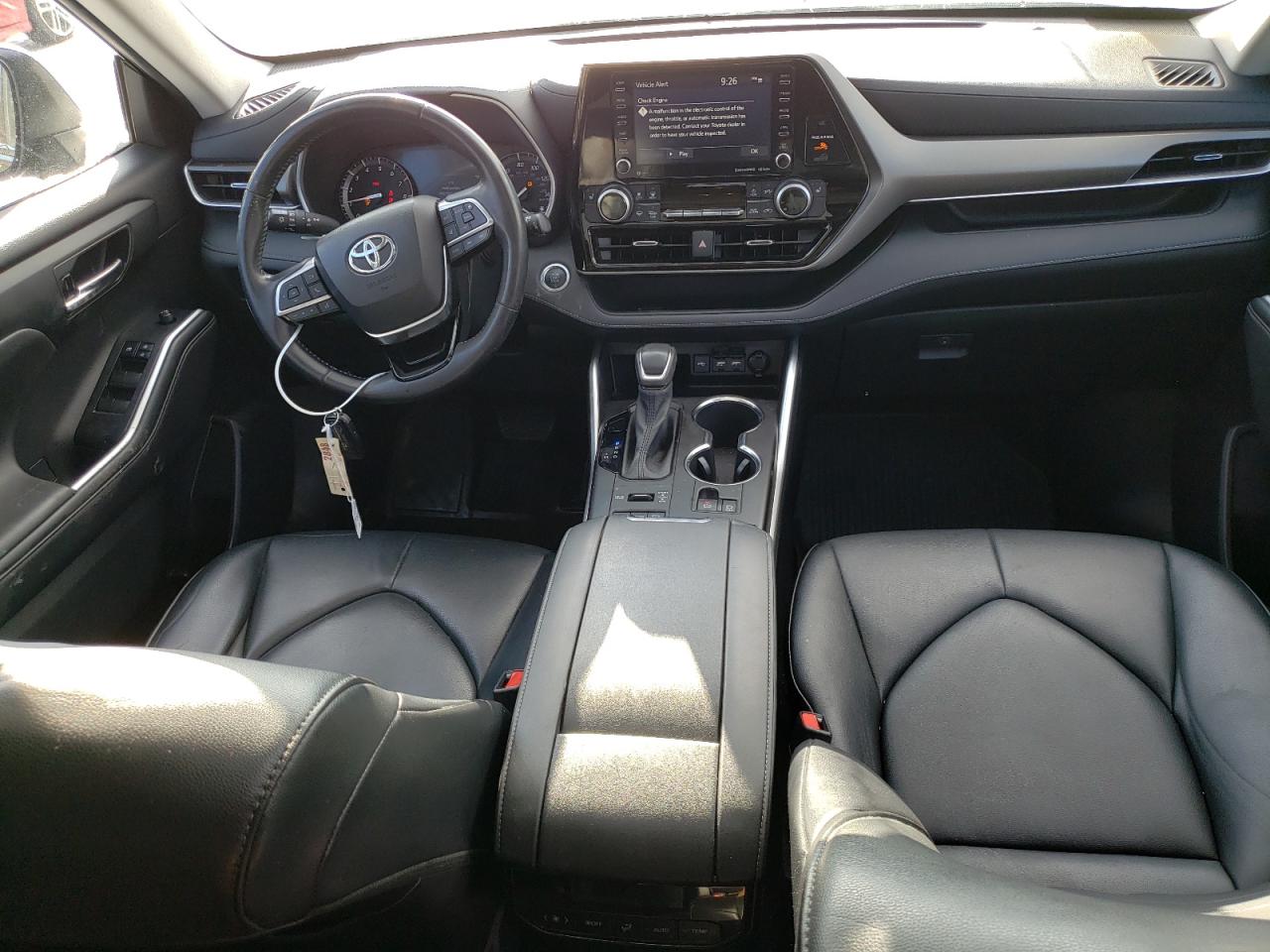 2021 Toyota Highlander - Image 8