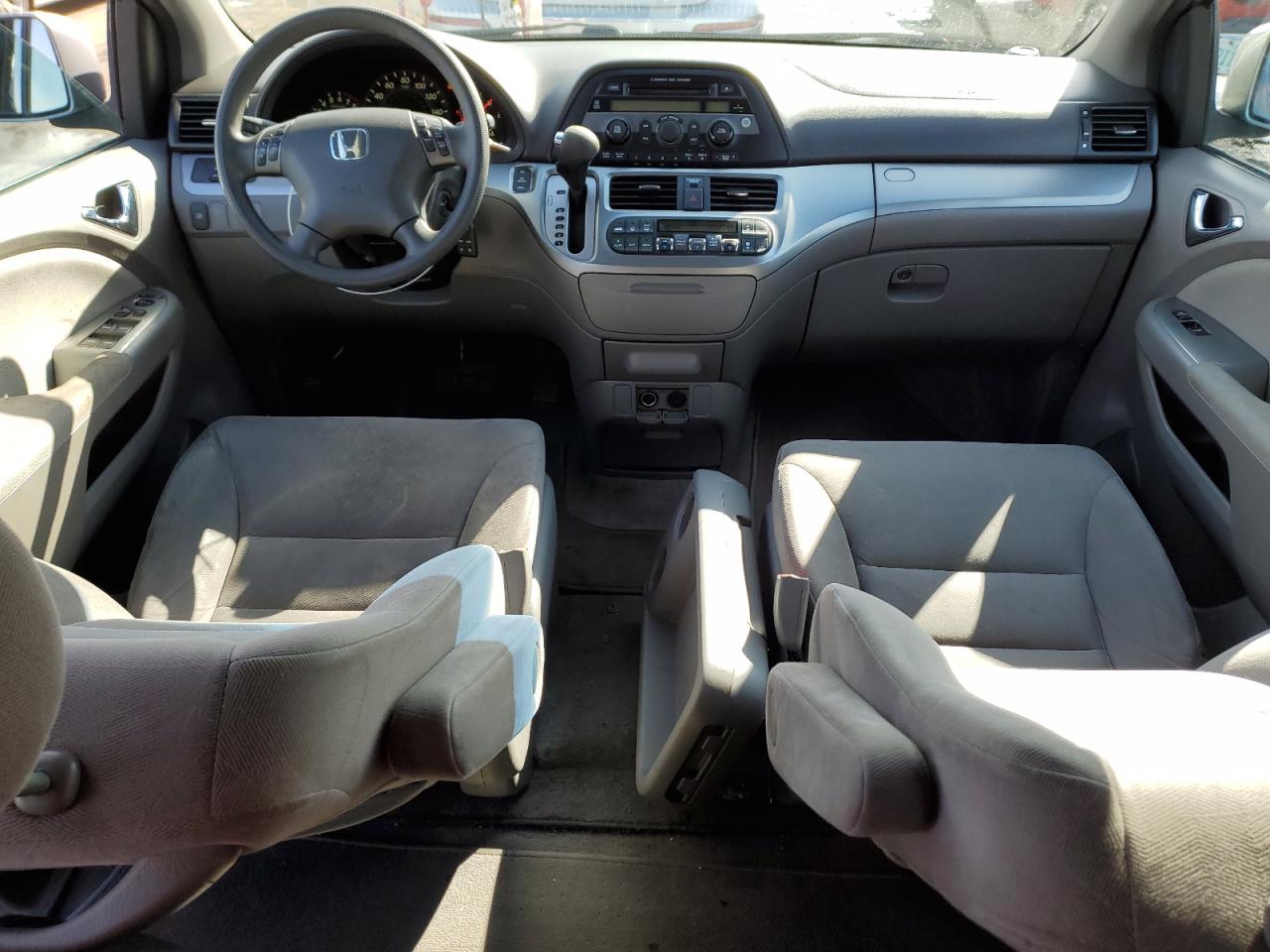 2010 Honda Odyssey - Image 8