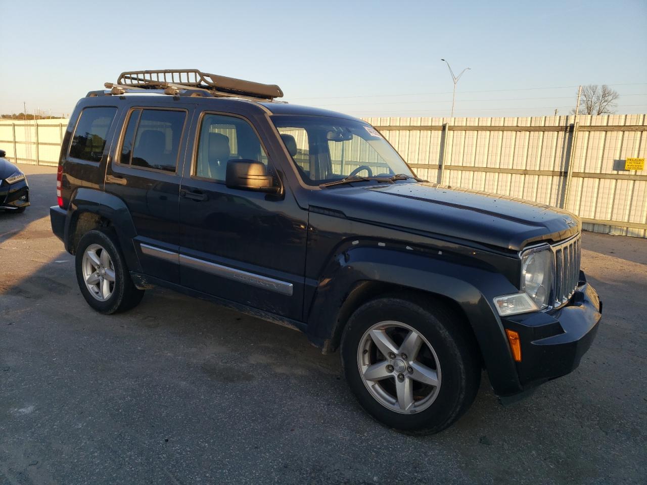2010 Jeep Liberty (North America) - Image 4