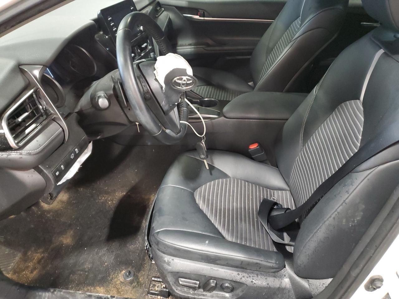 2021 Toyota Camry - Image 7