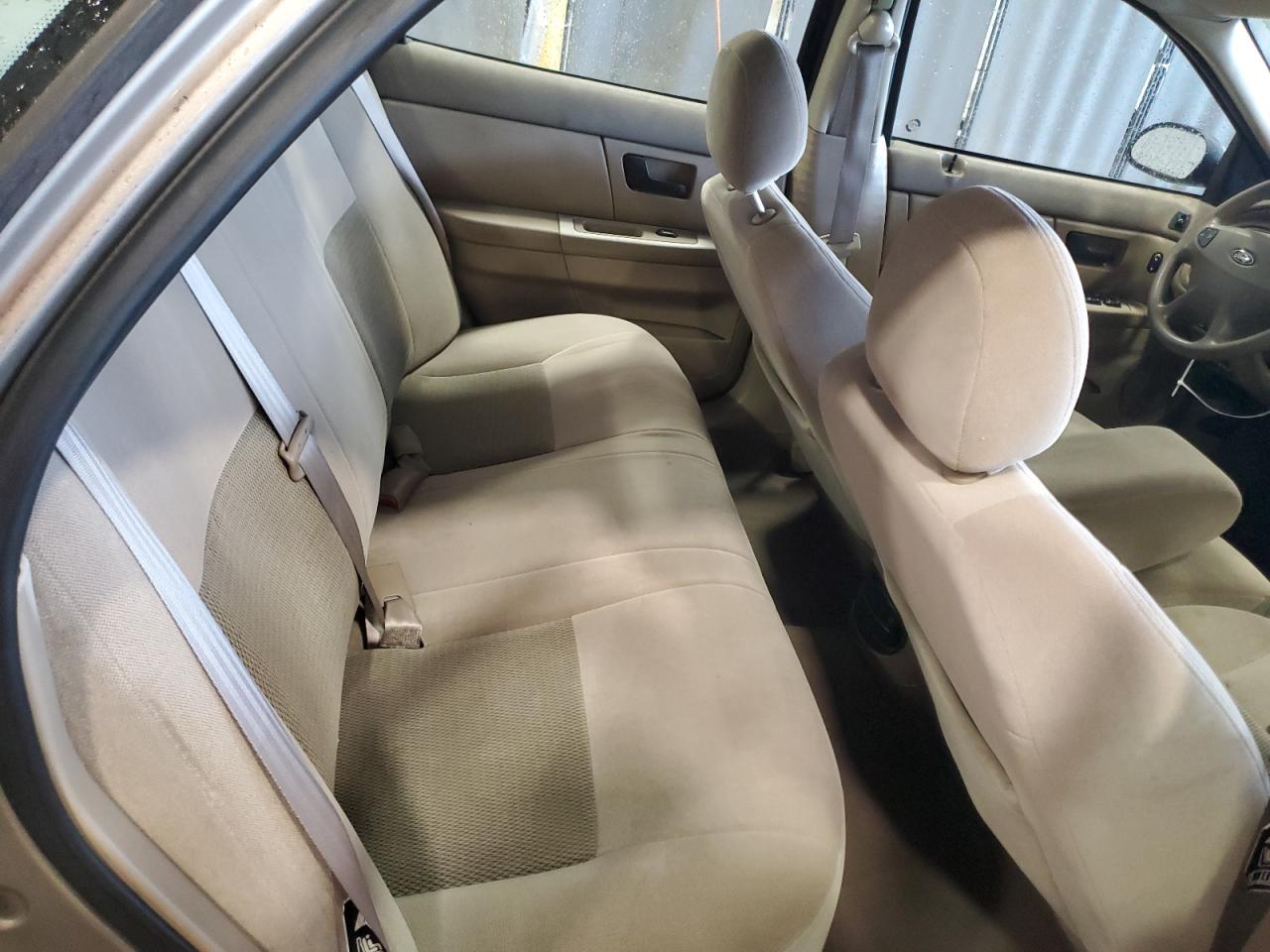2003 Ford Taurus - Image 10