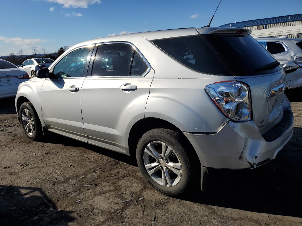 2011 Chevrolet Equinox - Image 2