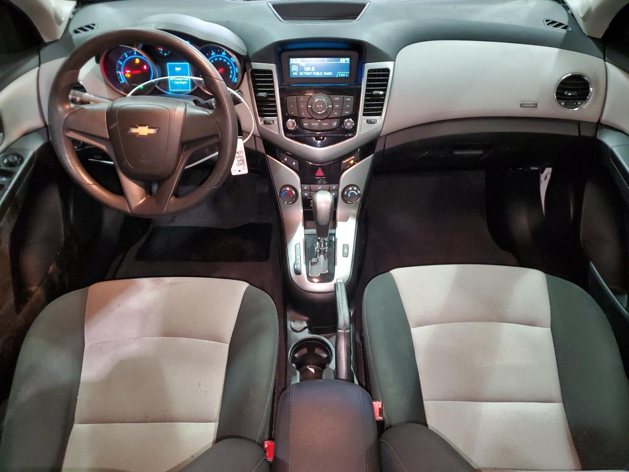 2012 Chevrolet Cruze - Image 8