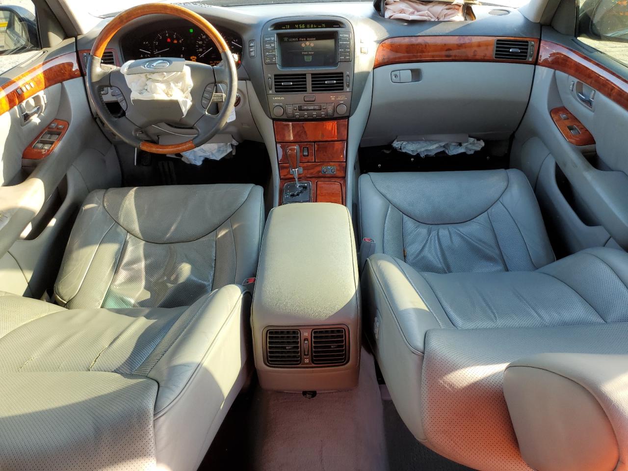 2004 Lexus LS - Image 8