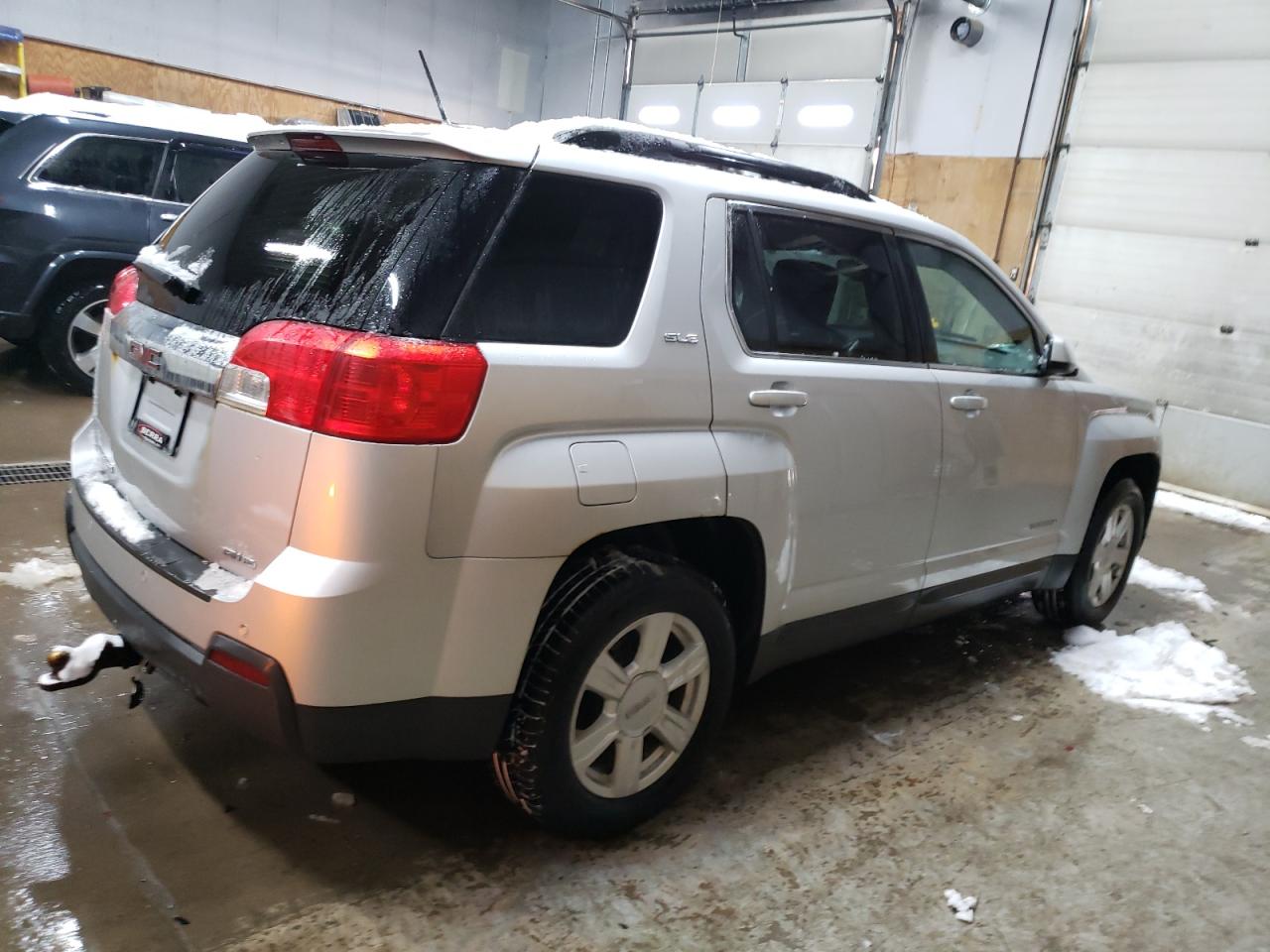 2015 GMC Terrain - Image 3