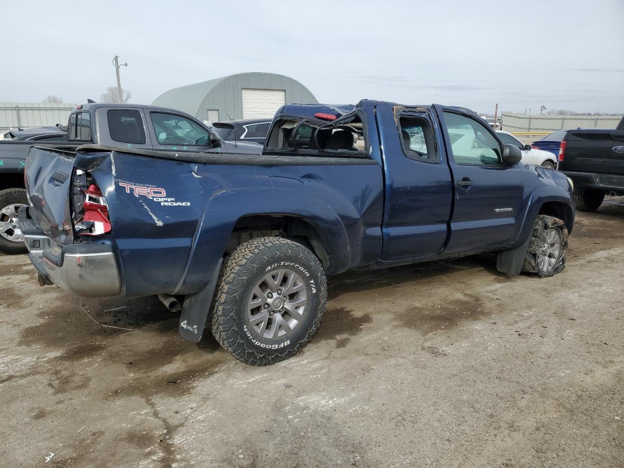 2005 Toyota Tacoma - Image 3