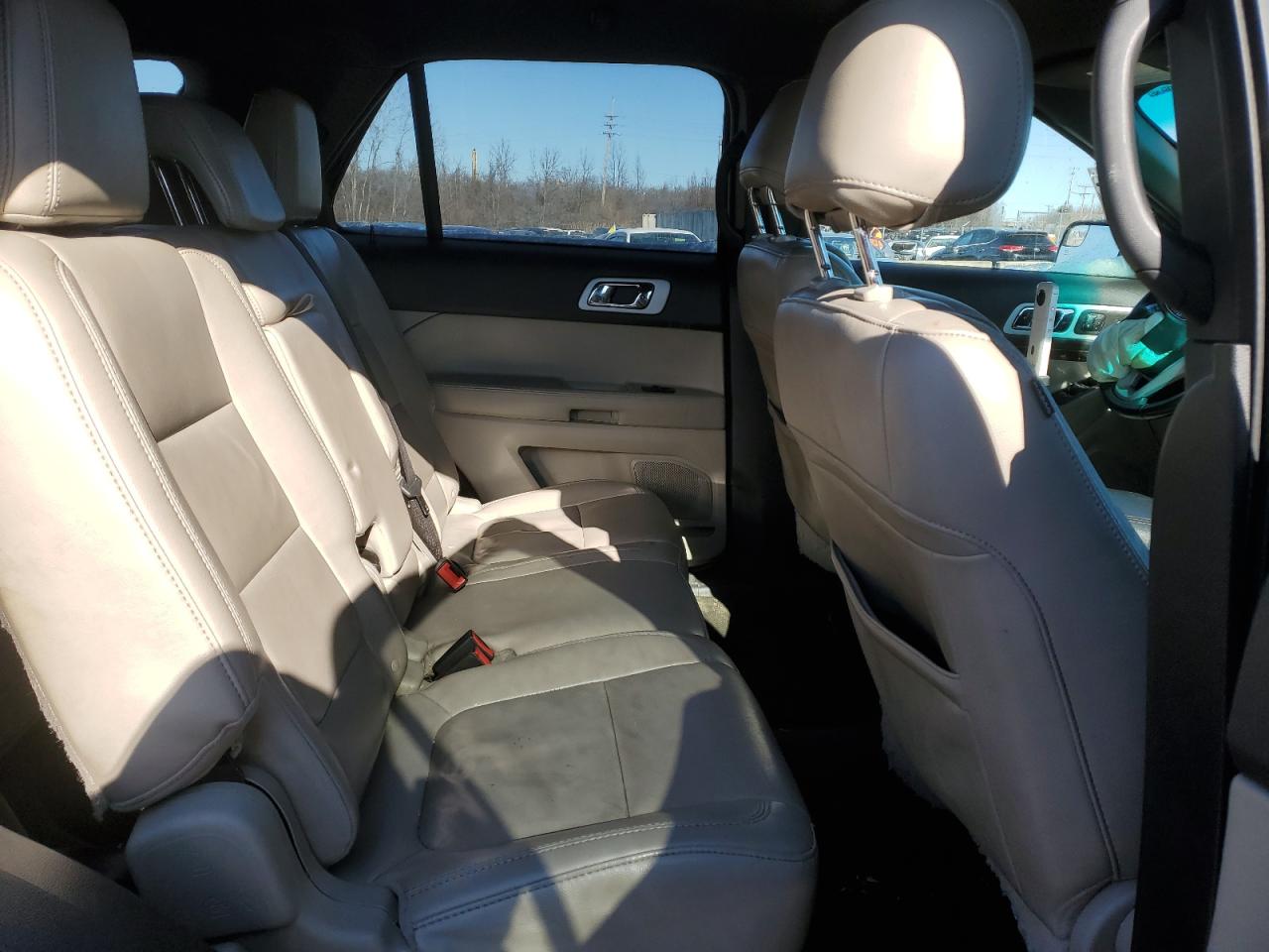 2013 Ford Explorer - Image 11