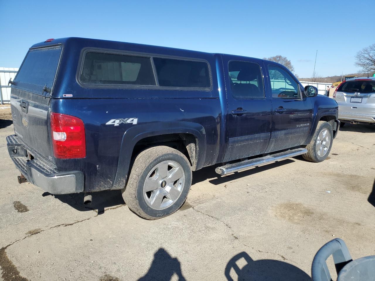 2011 Chevrolet Silverado - Image 3