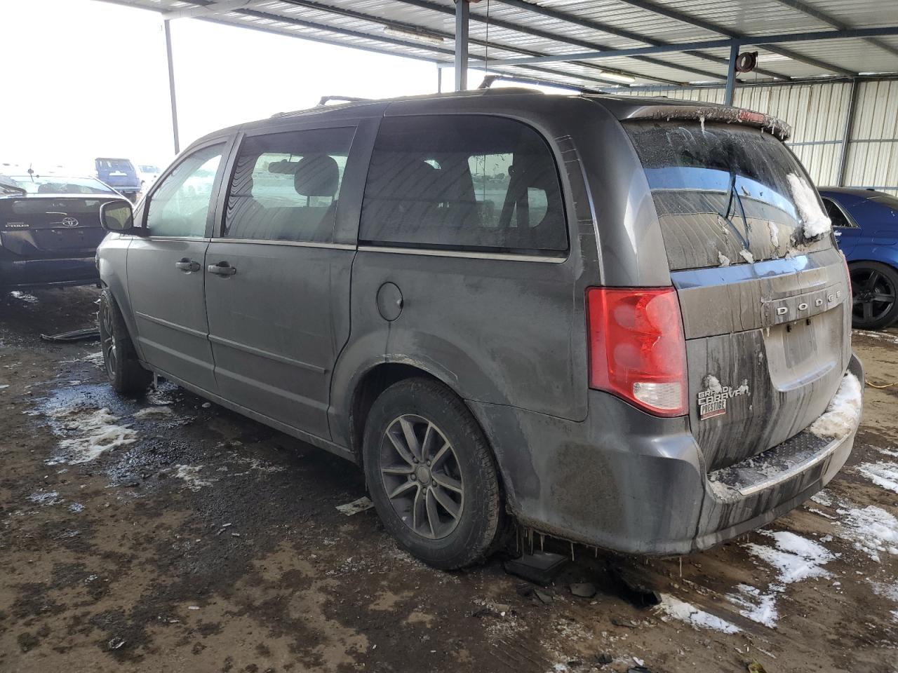 2017 Dodge Caravan - Image 2